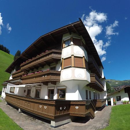 Gaestehaus Alpenland Тукс Экстерьер фото